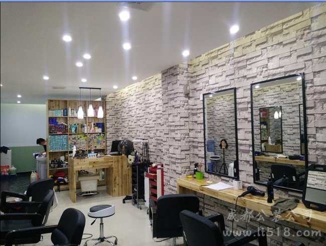 理發(fā)門店裝修設計效果圖2